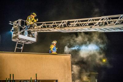 Fellbach: Brand auf Firmengelaende - Gasflaschen blasen ab - War es Brandstiftung?